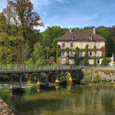 Borne-colonne N2 de la forêt de Chaux à Augerans